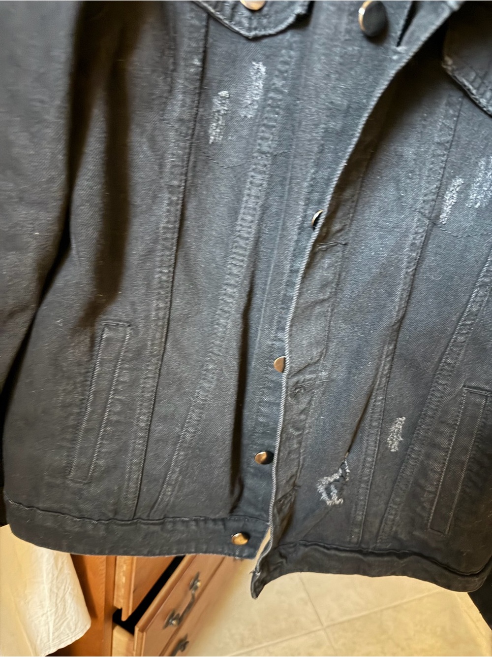 Fashion Nova Black Distressed Denim Jacket - Women's Trucker Leo lion king - Picture 6 of 6